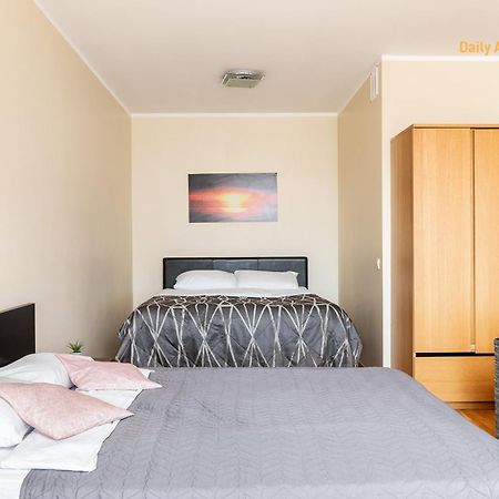 Luxury Suites - Viru Keskus By Rikas Hotels ทาลลินน์ ภายนอก รูปภาพ