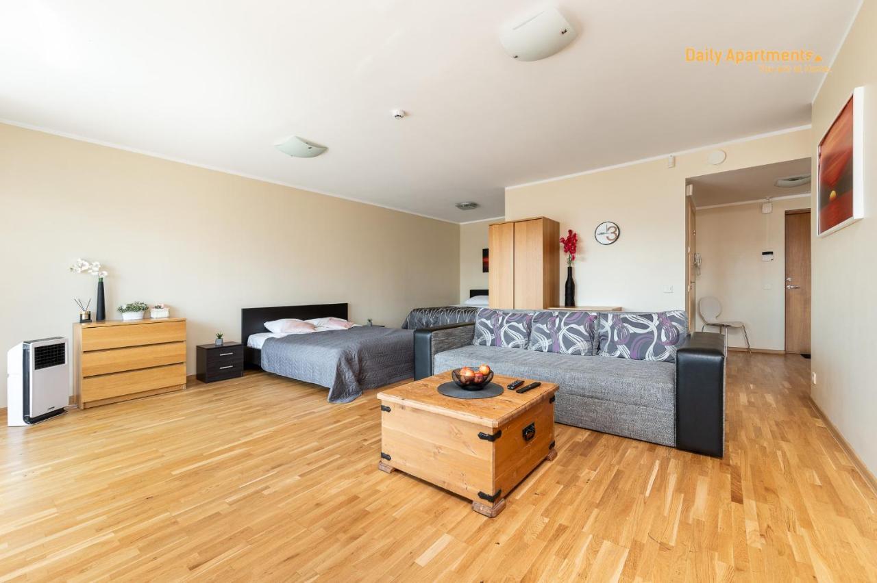 Luxury Suites - Viru Keskus By Rikas Hotels ทาลลินน์ ภายนอก รูปภาพ